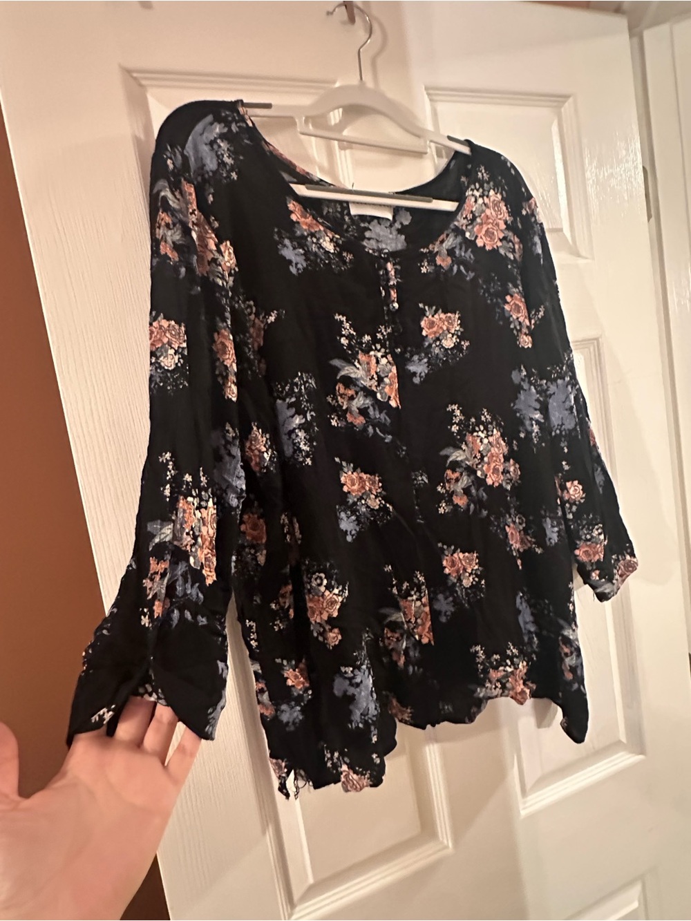 French Grey Black Floral Button-Front Blouse GUC